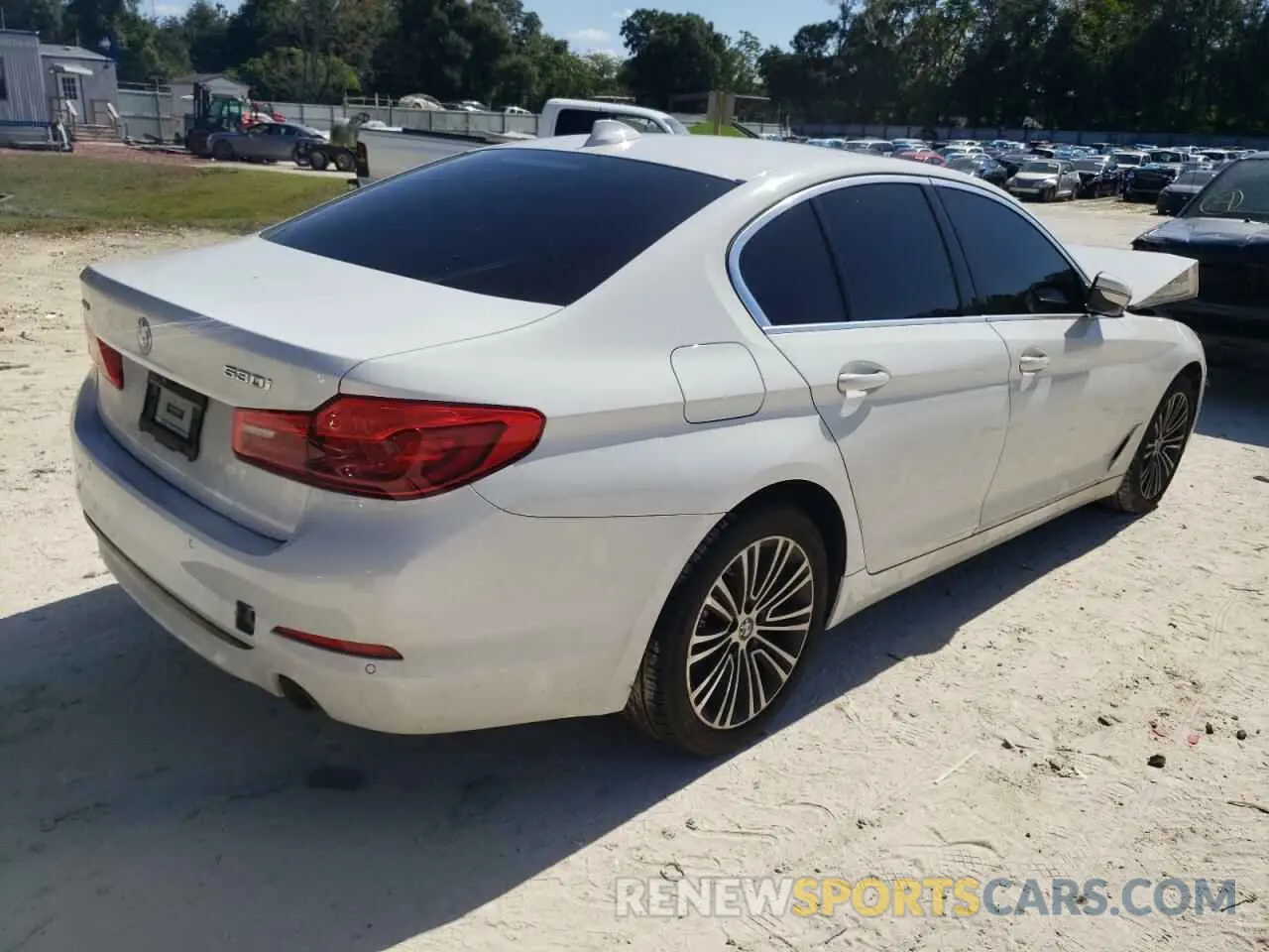 4 fotografías del automóvil dañado WBAJR7C0XLWW64660 BMW 5 SERIES 2020