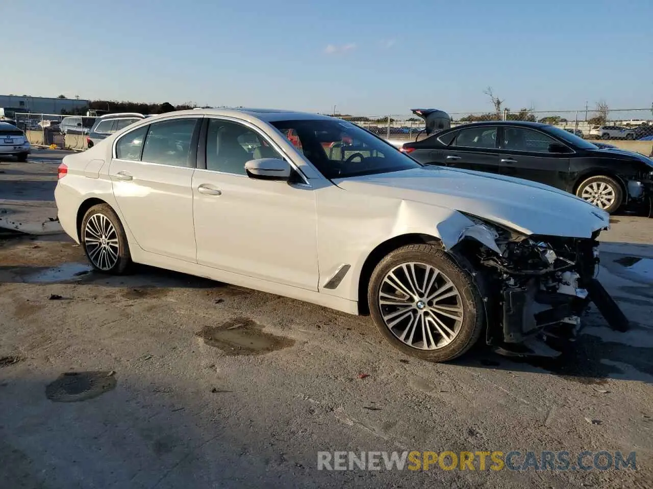 4 fotografías del automóvil dañado WBAJS1C03LWW73170 BMW 5 SERIES 2020