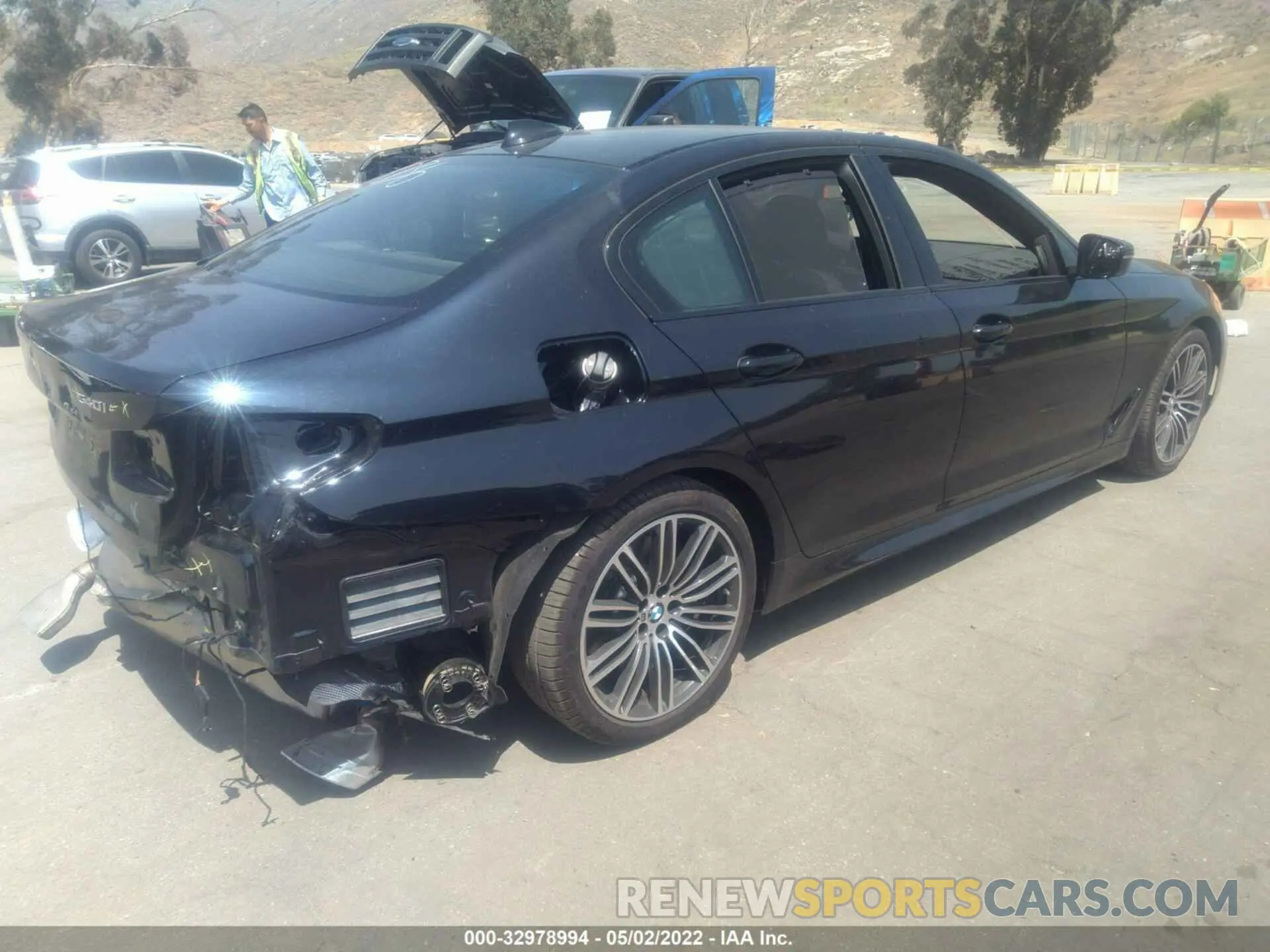 4 fotografías del automóvil dañado WBAJS3C08LCD58154 BMW 5 SERIES 2020