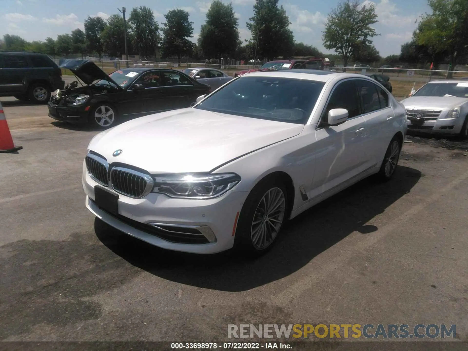 2 fotografías del automóvil dañado WBAJS3C08LWW62130 BMW 5 SERIES 2020