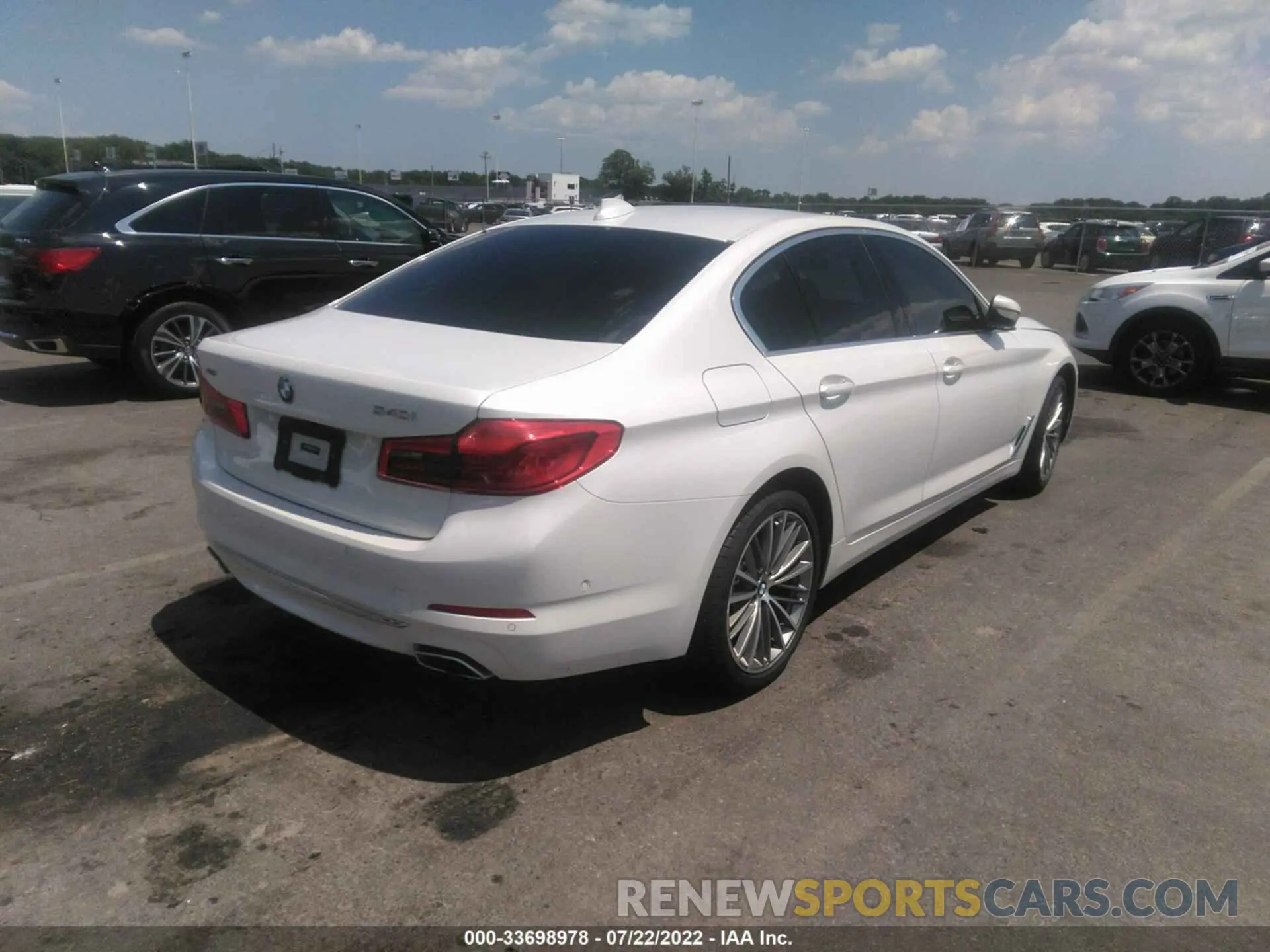 4 fotografías del automóvil dañado WBAJS3C08LWW62130 BMW 5 SERIES 2020