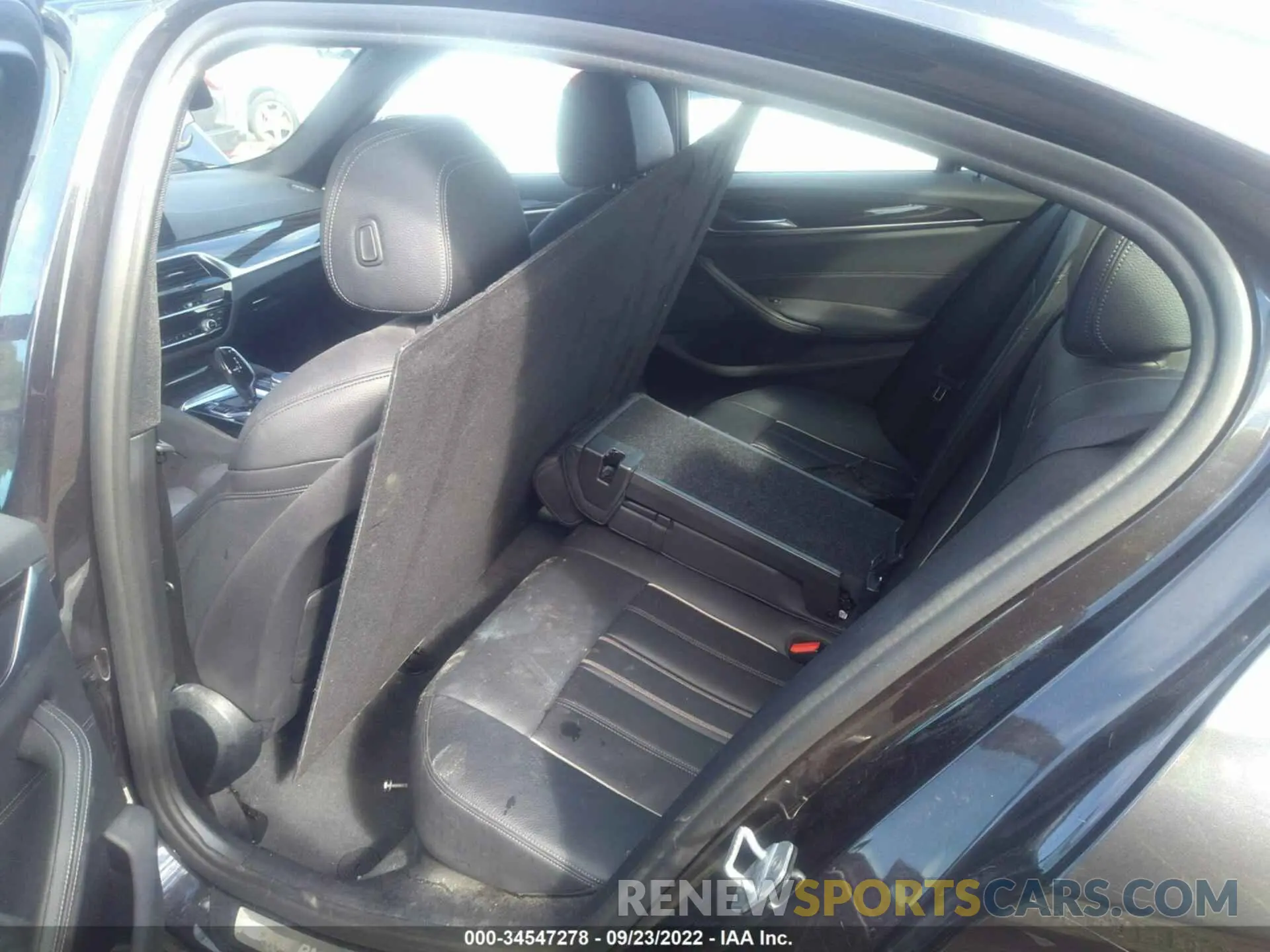 8 fotografías del automóvil dañado WBAJS3C09LWW63836 BMW 5 SERIES 2020