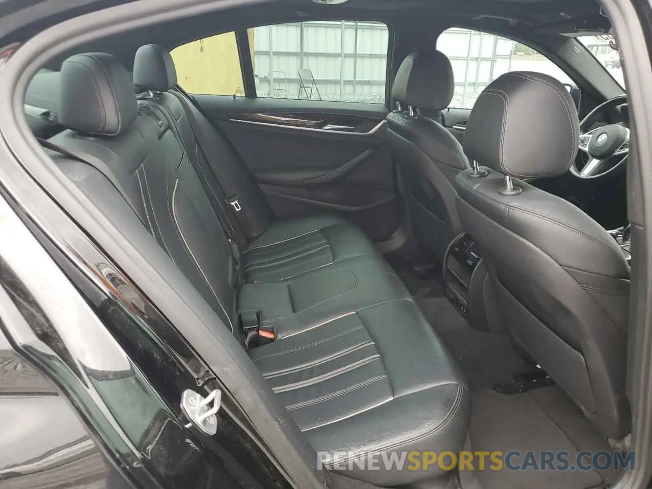 10 fotografías del automóvil dañado WBA13AG00MCF09677 BMW 5 SERIES 2021