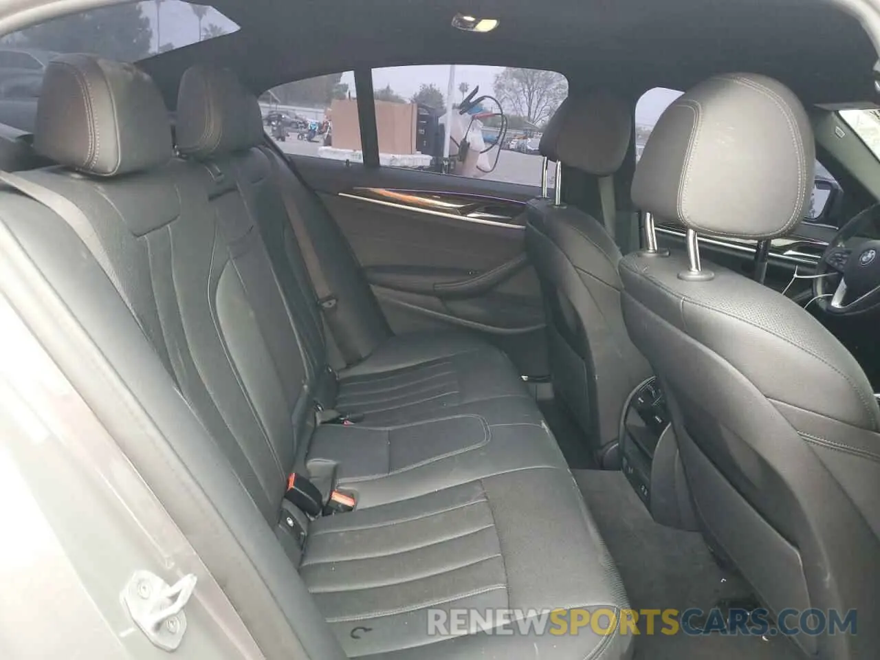 11 fotografías del automóvil dañado WBA13AG03MCG04735 BMW 5 SERIES 2021