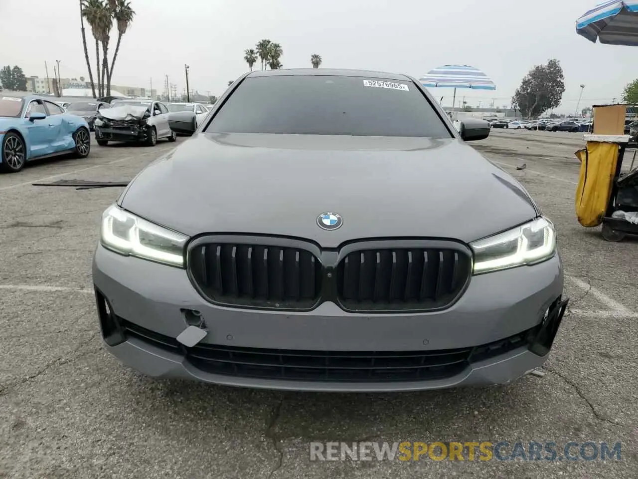 5 fotografías del automóvil dañado WBA13AG03MCG04735 BMW 5 SERIES 2021