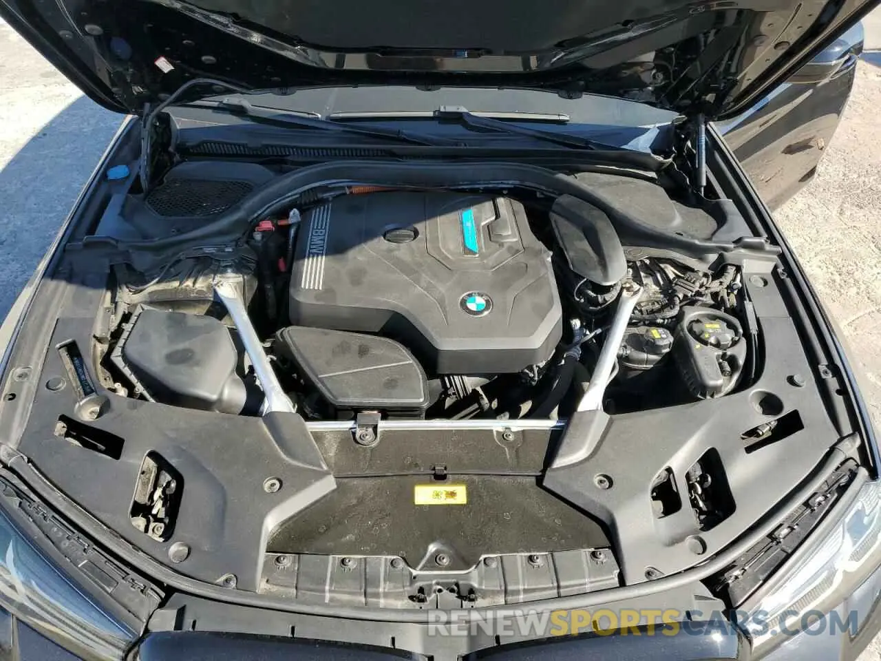 11 fotografías del automóvil dañado WBA13AG04MCF47235 BMW 5 SERIES 2021