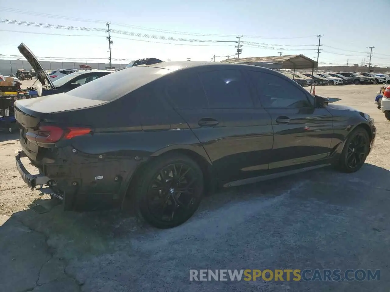 3 fotografías del automóvil dañado WBA13AG04MCF47235 BMW 5 SERIES 2021