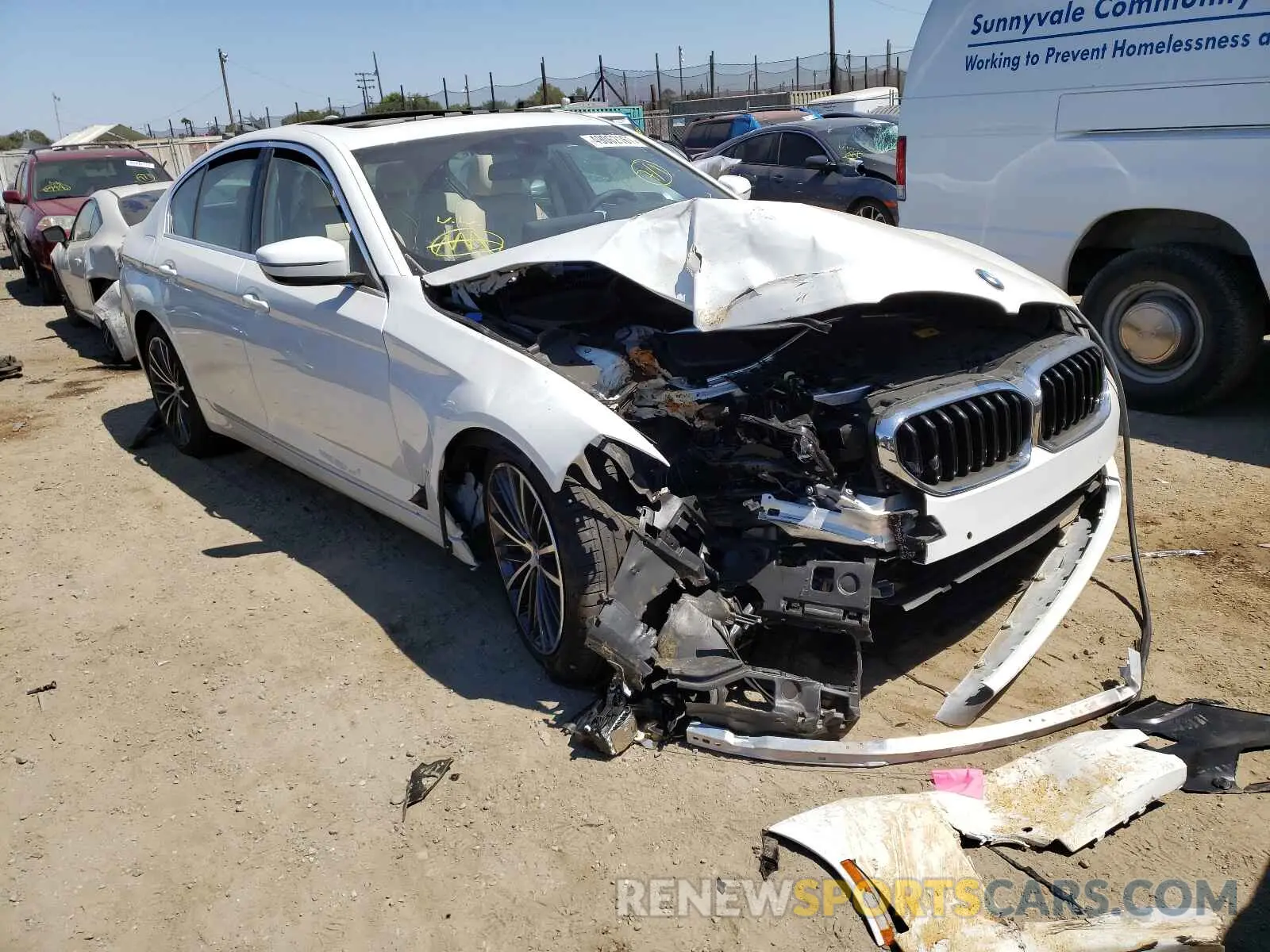 1 fotografías del automóvil dañado WBA13AG05MCF38334 BMW 5 SERIES 2021