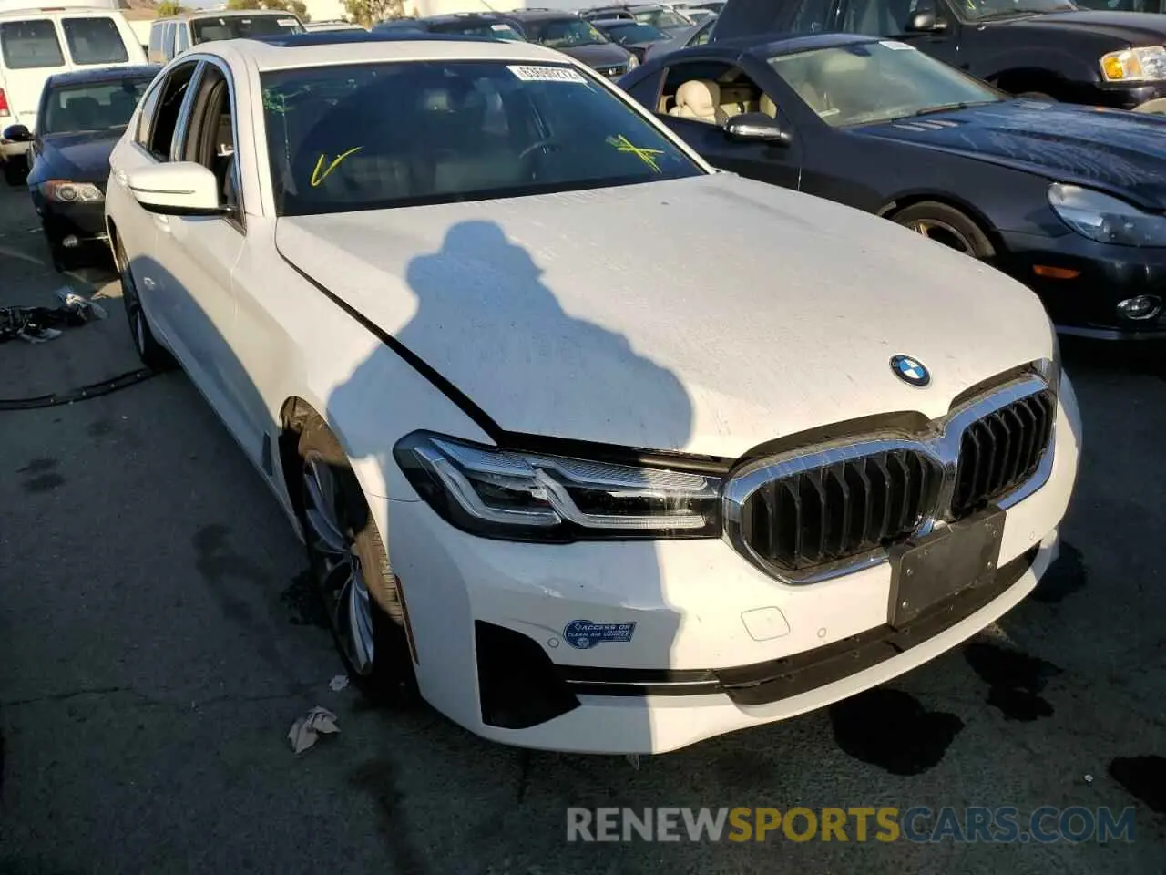 1 fotografías del automóvil dañado WBA13AG06MCF73903 BMW 5 SERIES 2021