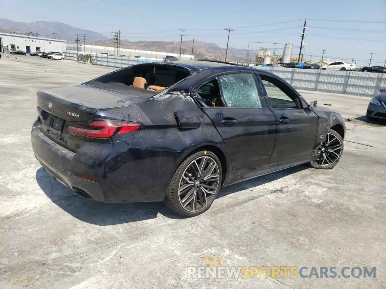 4 fotografías del automóvil dañado WBA13AG08MCG88941 BMW 5 SERIES 2021