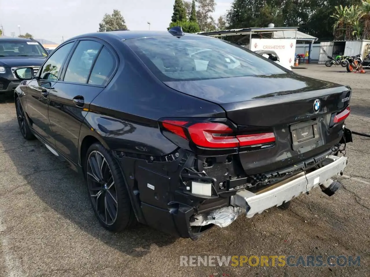 3 fotografías del automóvil dañado WBA13AG09MCG45192 BMW 5 SERIES 2021
