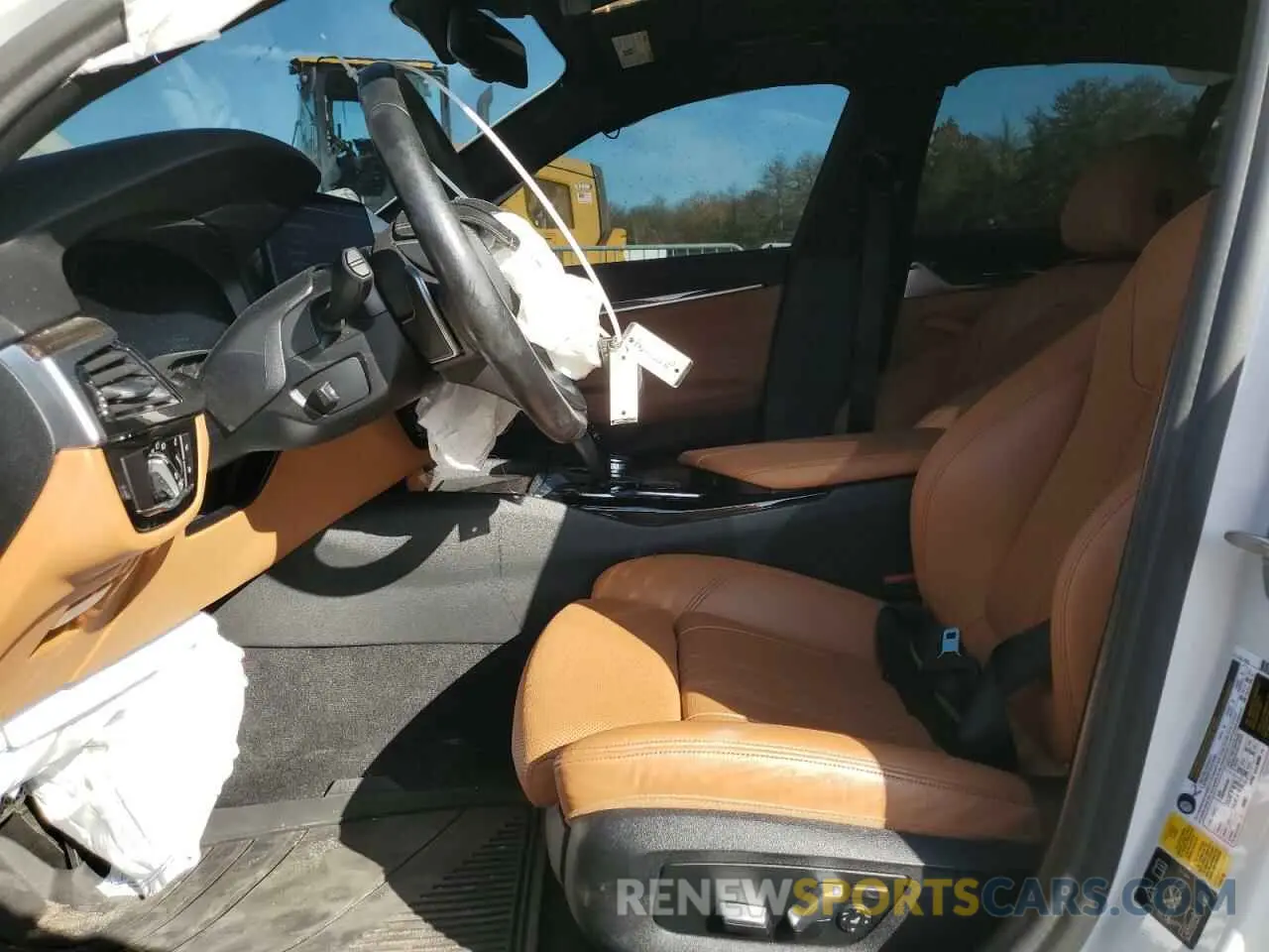 7 fotografías del automóvil dañado WBA13BJ00MCF10844 BMW 5 SERIES 2021