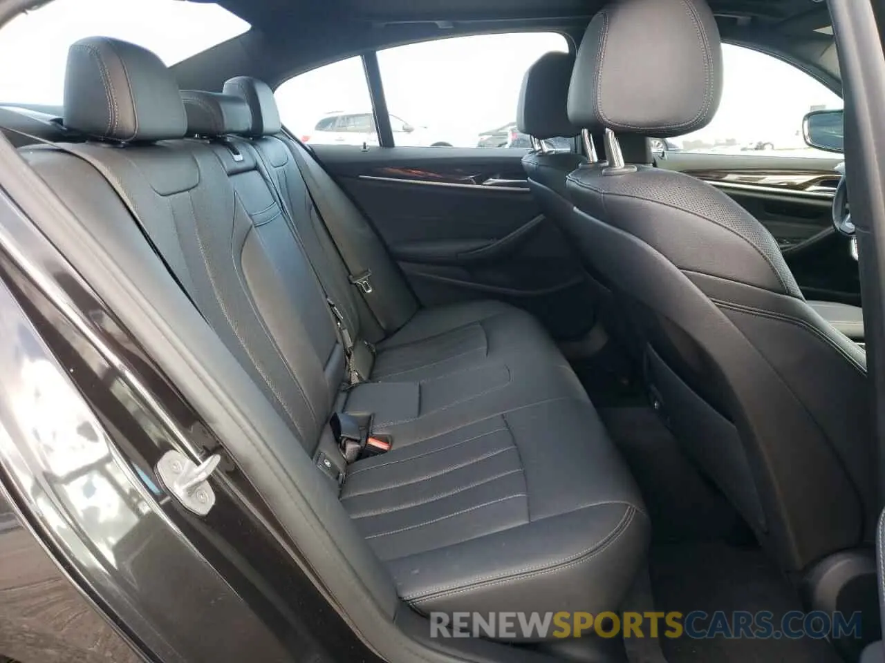 10 fotografías del automóvil dañado WBA13BJ00MWX01837 BMW 5 SERIES 2021