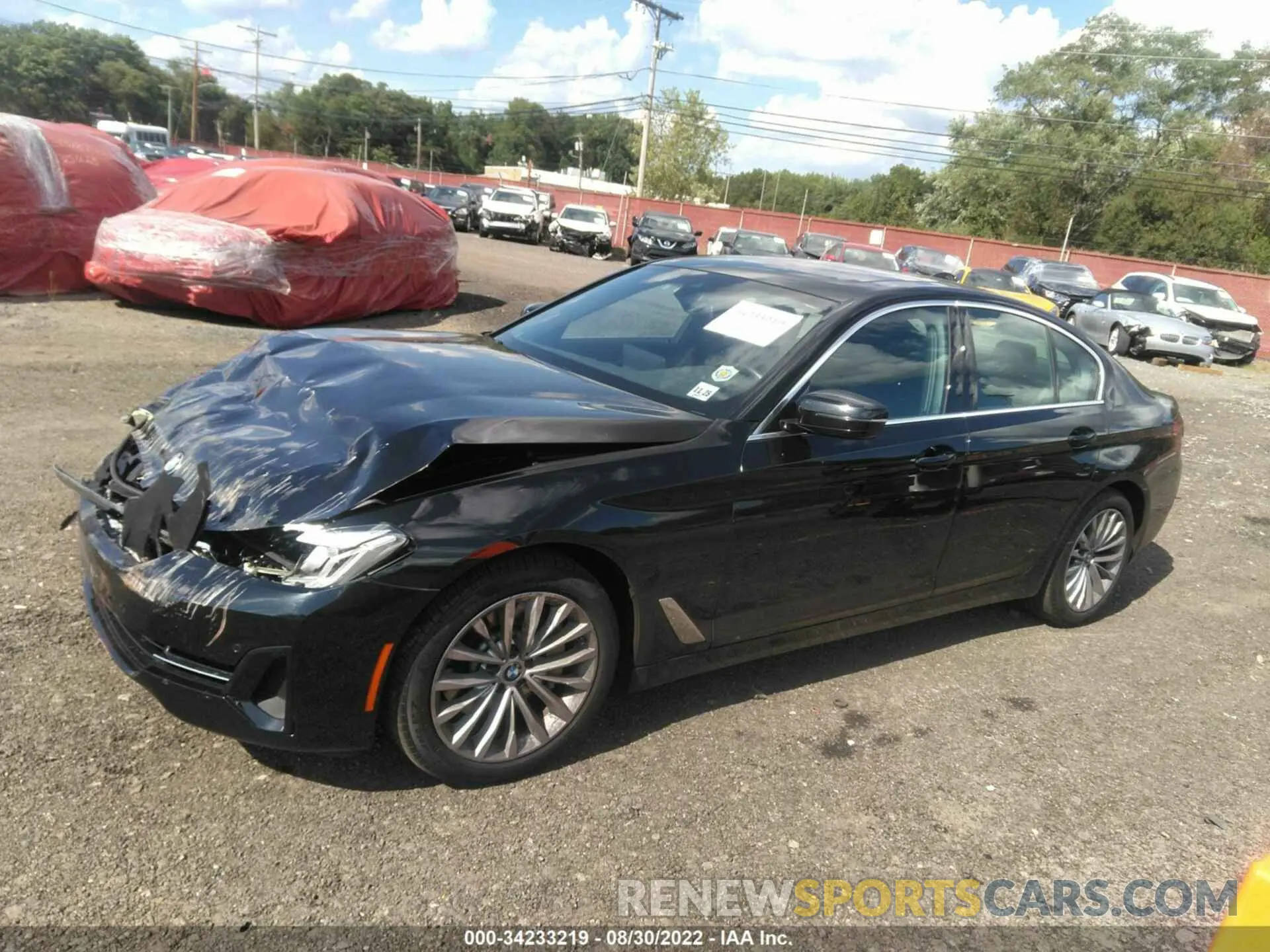 2 fotografías del automóvil dañado WBA13BJ03MWW91031 BMW 5 SERIES 2021