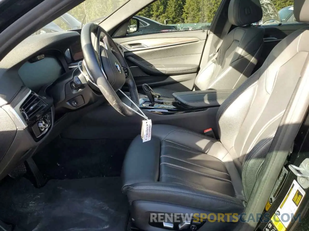 7 fotografías del automóvil dañado WBA13BJ04MWW99722 BMW 5 SERIES 2021