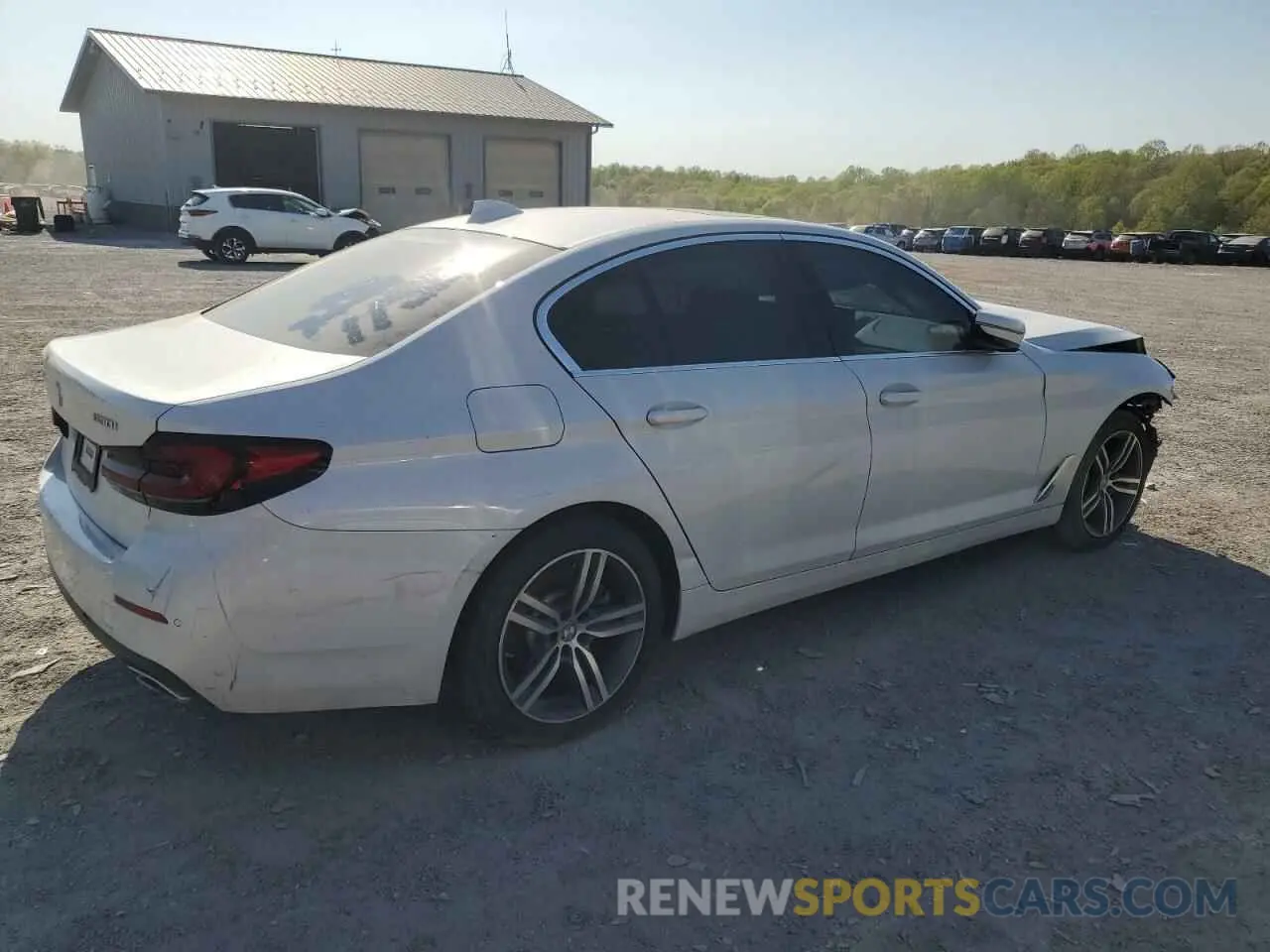 3 fotografías del automóvil dañado WBA13BJ04MWX11514 BMW 5 SERIES 2021