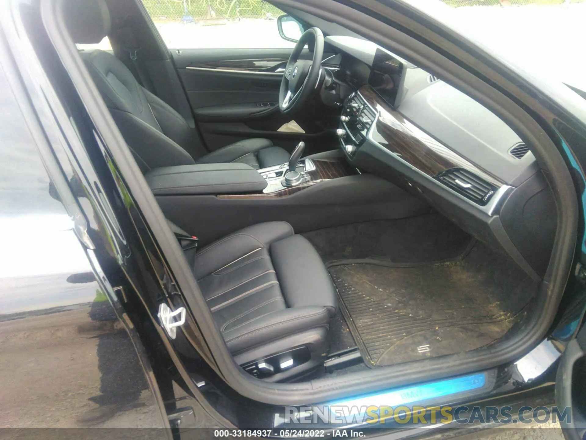 5 fotografías del automóvil dañado WBA13BJ05MCF35982 BMW 5 SERIES 2021