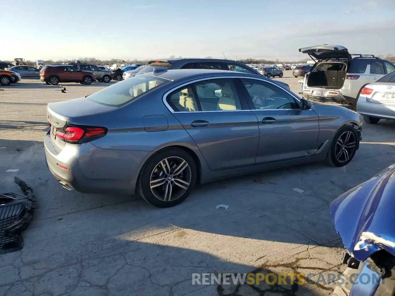 3 fotografías del automóvil dañado WBA13BJ05MCG04556 BMW 5 SERIES 2021