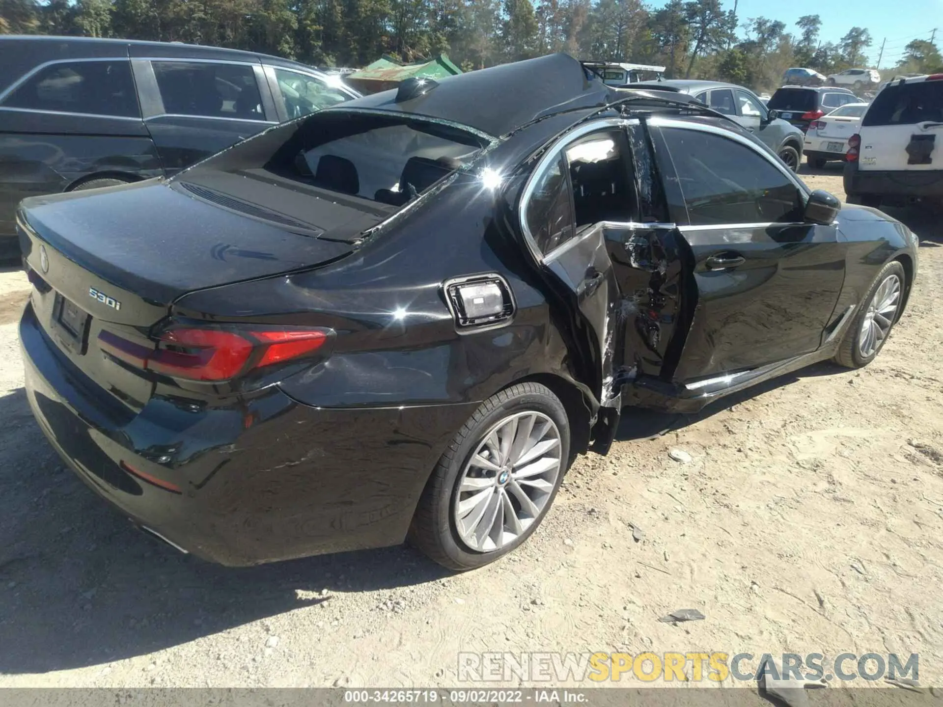4 fotografías del automóvil dañado WBA13BJ05MWX17872 BMW 5 SERIES 2021