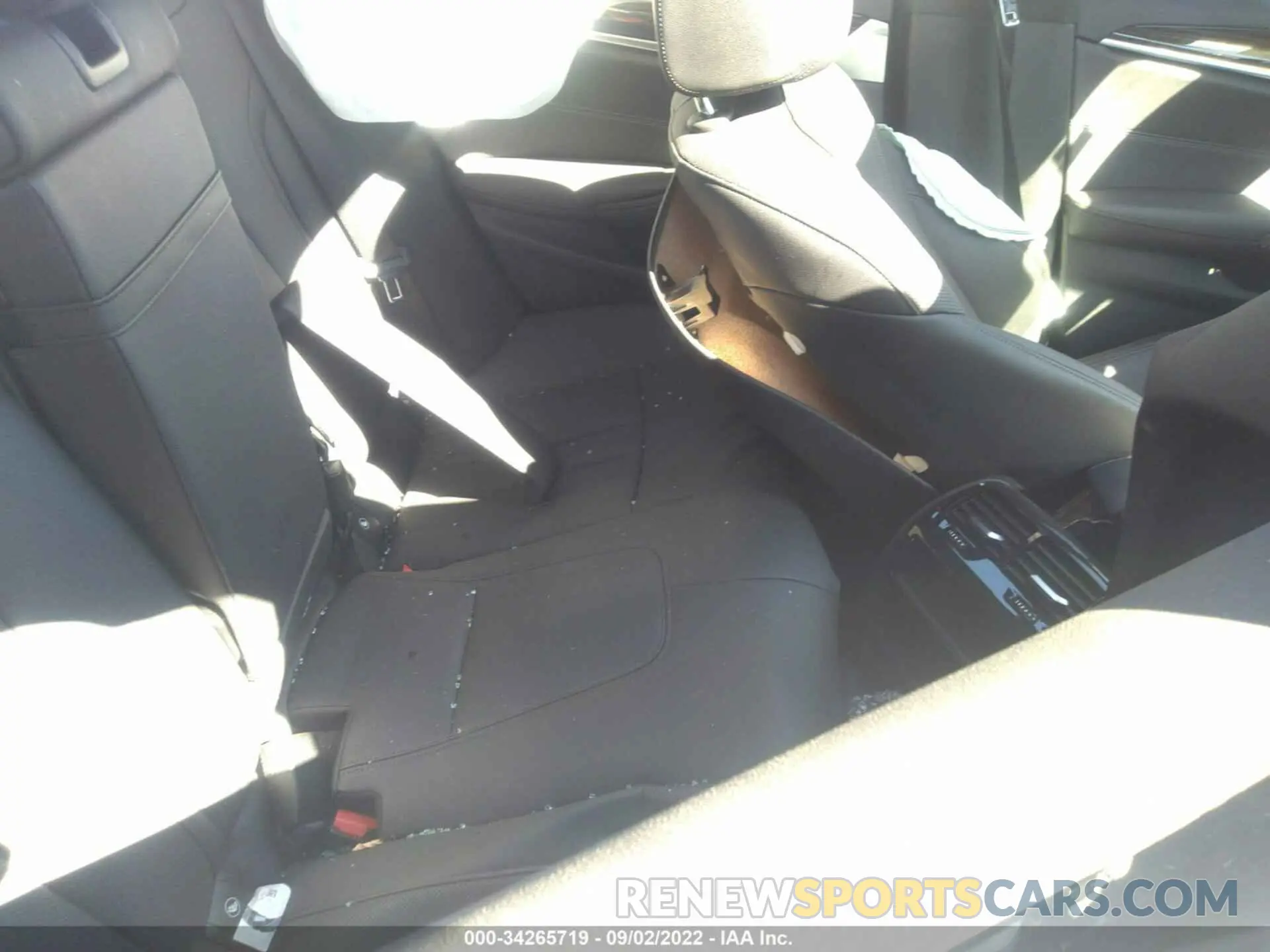 8 fotografías del automóvil dañado WBA13BJ05MWX17872 BMW 5 SERIES 2021