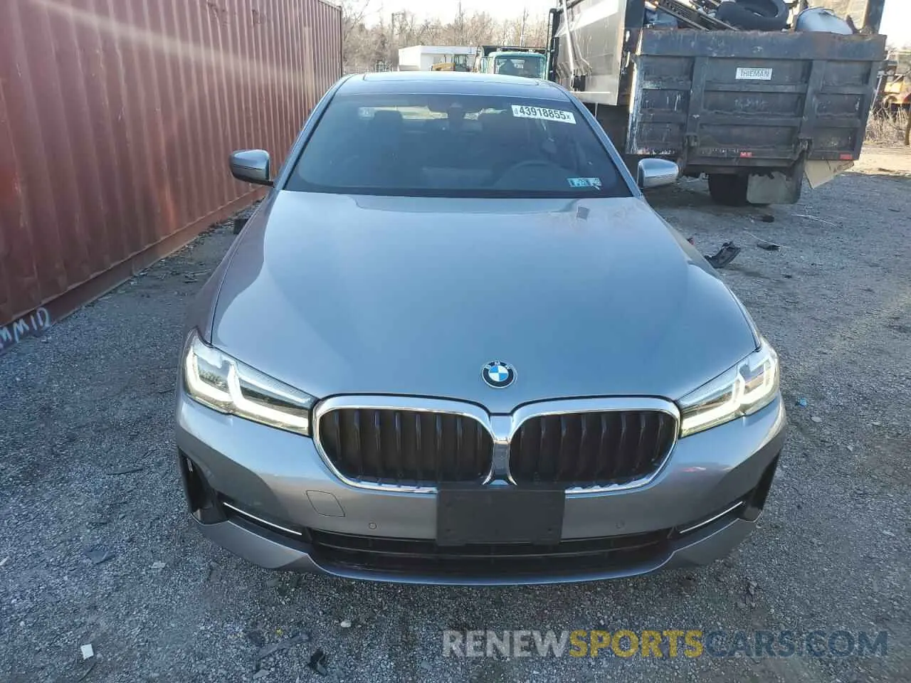 5 fotografías del automóvil dañado WBA13BJ06MCF12999 BMW 5 SERIES 2021