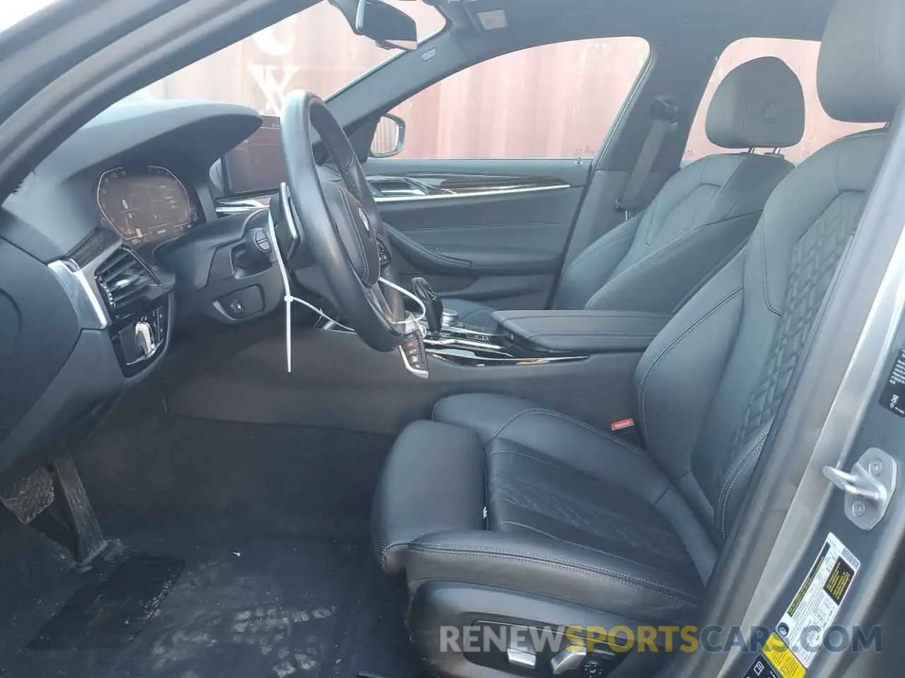 7 fotografías del automóvil dañado WBA13BJ06MCF12999 BMW 5 SERIES 2021