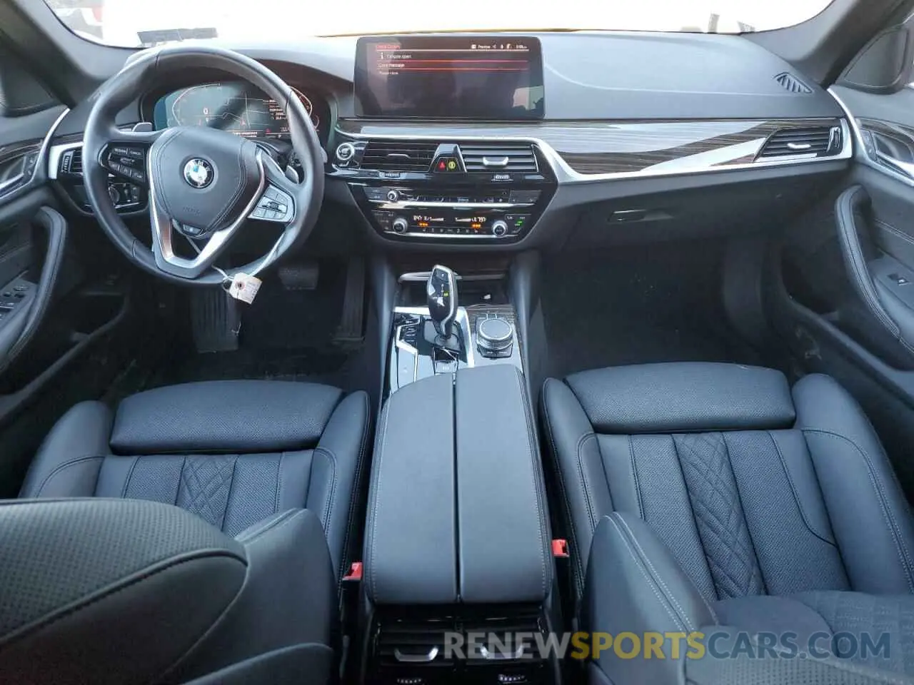 8 fotografías del automóvil dañado WBA13BJ06MCF12999 BMW 5 SERIES 2021