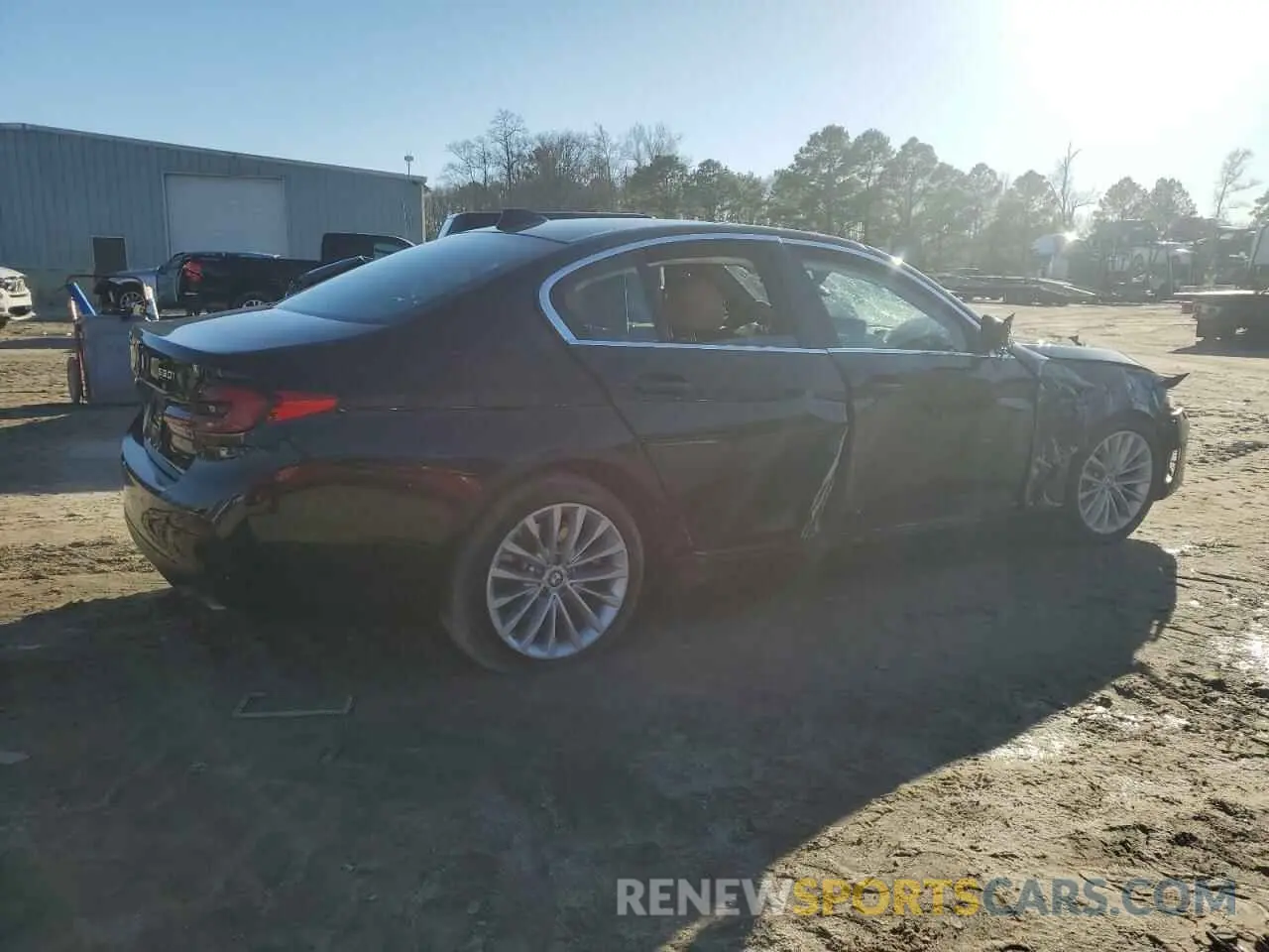 3 fotografías del automóvil dañado WBA13BJ06MCF41869 BMW 5 SERIES 2021