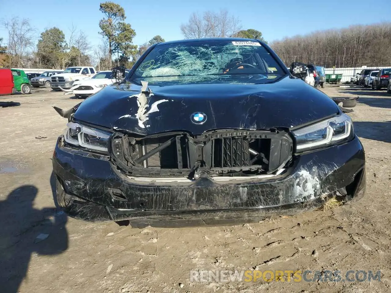 5 fotografías del automóvil dañado WBA13BJ06MCF41869 BMW 5 SERIES 2021