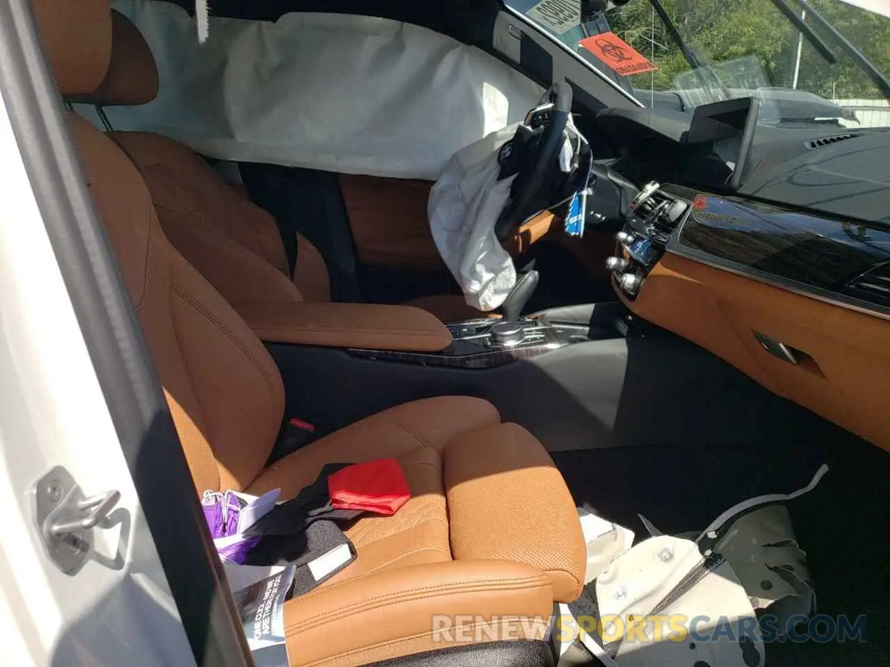 5 fotografías del automóvil dañado WBA13BJ06MCF77819 BMW 5 SERIES 2021
