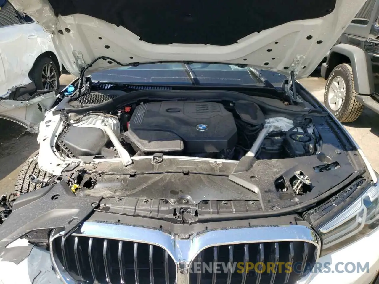 7 fotografías del automóvil dañado WBA13BJ06MCF77819 BMW 5 SERIES 2021