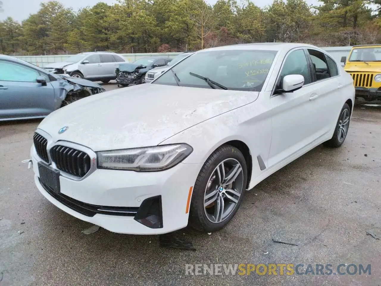 2 fotografías del automóvil dañado WBA13BJ06MWX15029 BMW 5 SERIES 2021