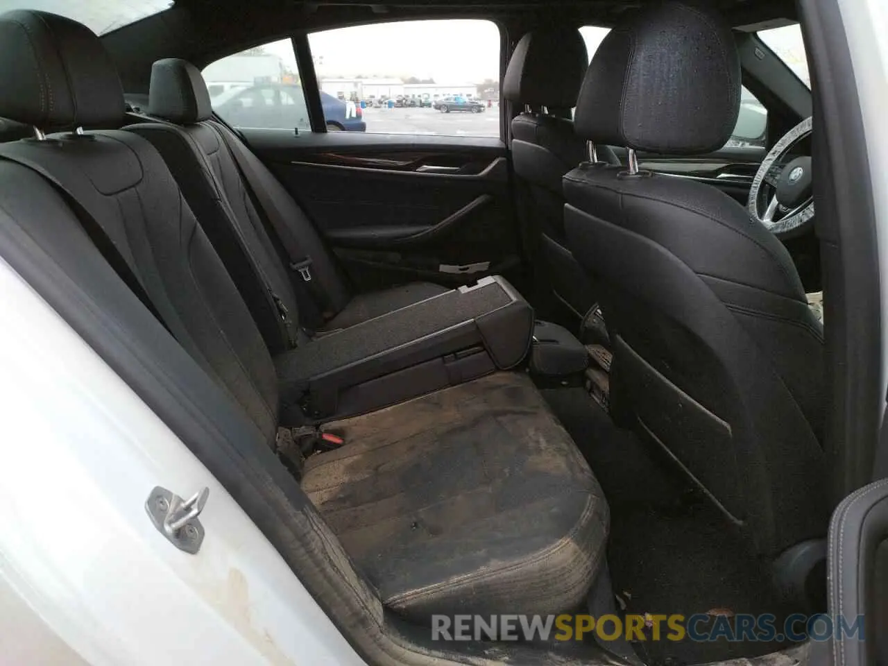 6 fotografías del automóvil dañado WBA13BJ06MWX15029 BMW 5 SERIES 2021