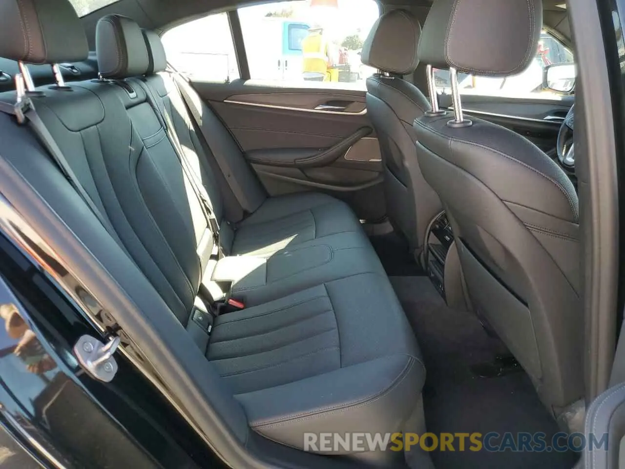 10 fotografías del automóvil dañado WBA13BJ06MWX30713 BMW 5 SERIES 2021