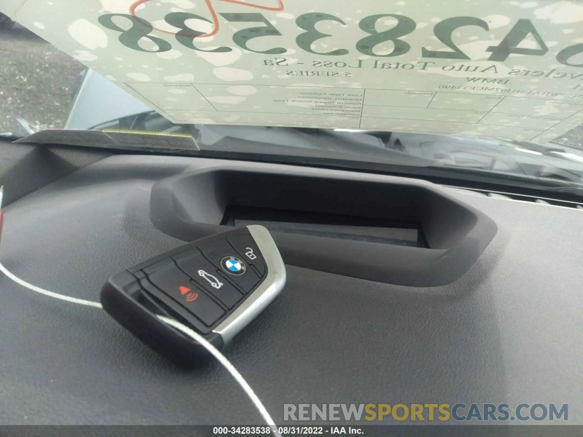 11 fotografías del automóvil dañado WBA13BJ07MCF33490 BMW 5 SERIES 2021