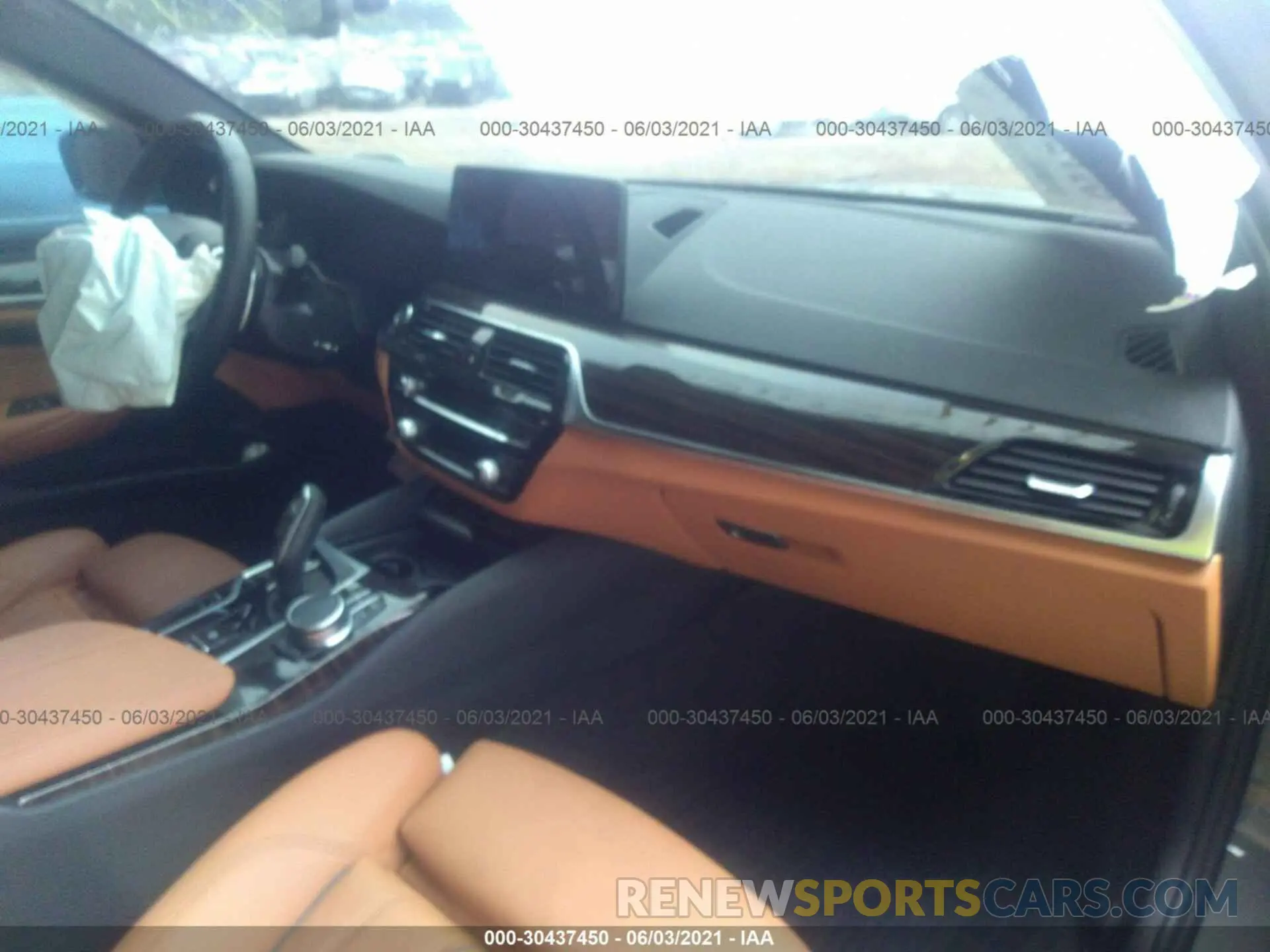 5 fotografías del automóvil dañado WBA13BJ07MCF49348 BMW 5 SERIES 2021