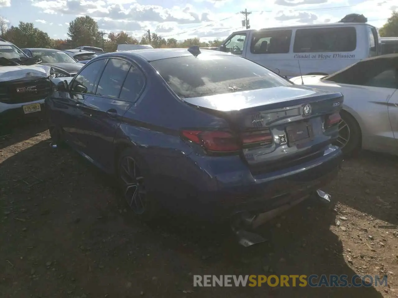 3 fotografías del automóvil dañado WBA13BJ07MWW96085 BMW 5 SERIES 2021