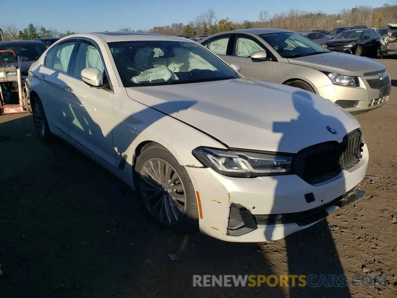 1 fotografías del automóvil dañado WBA13BJ07MWX31501 BMW 5 SERIES 2021