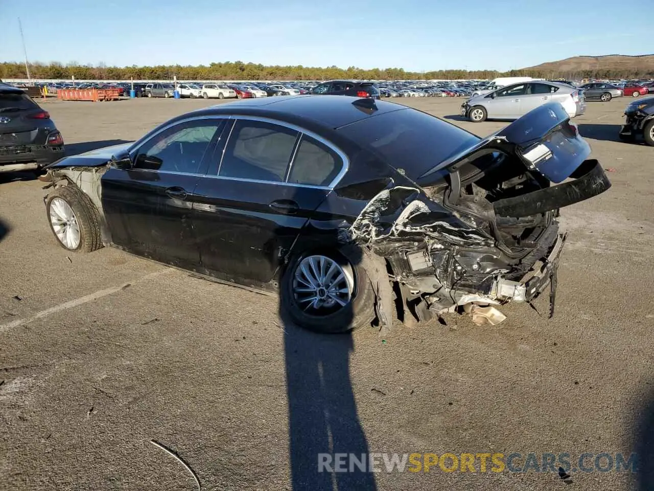 2 fotografías del automóvil dañado WBA13BJ08MWX02119 BMW 5 SERIES 2021