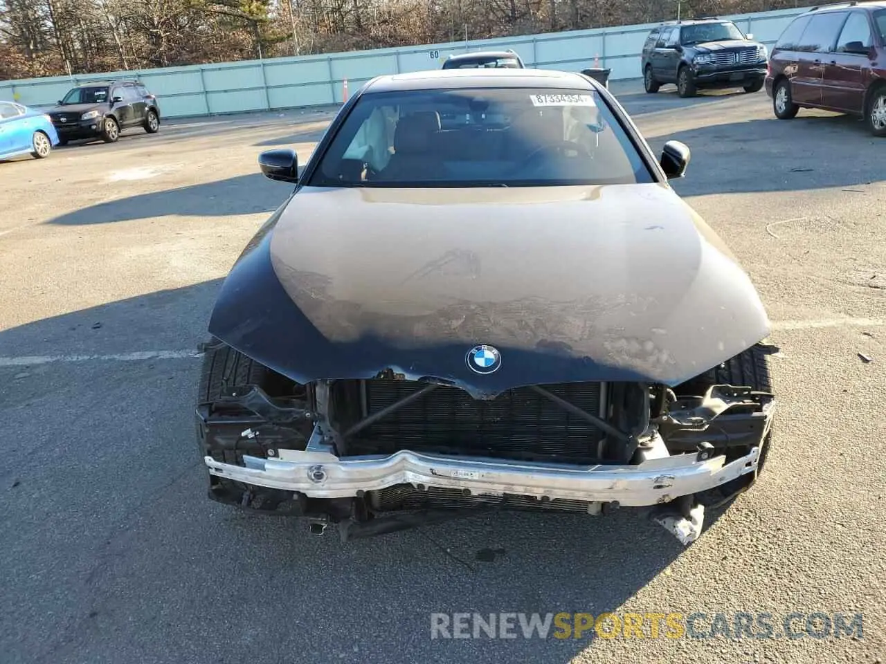 5 fotografías del automóvil dañado WBA13BJ08MWX02119 BMW 5 SERIES 2021