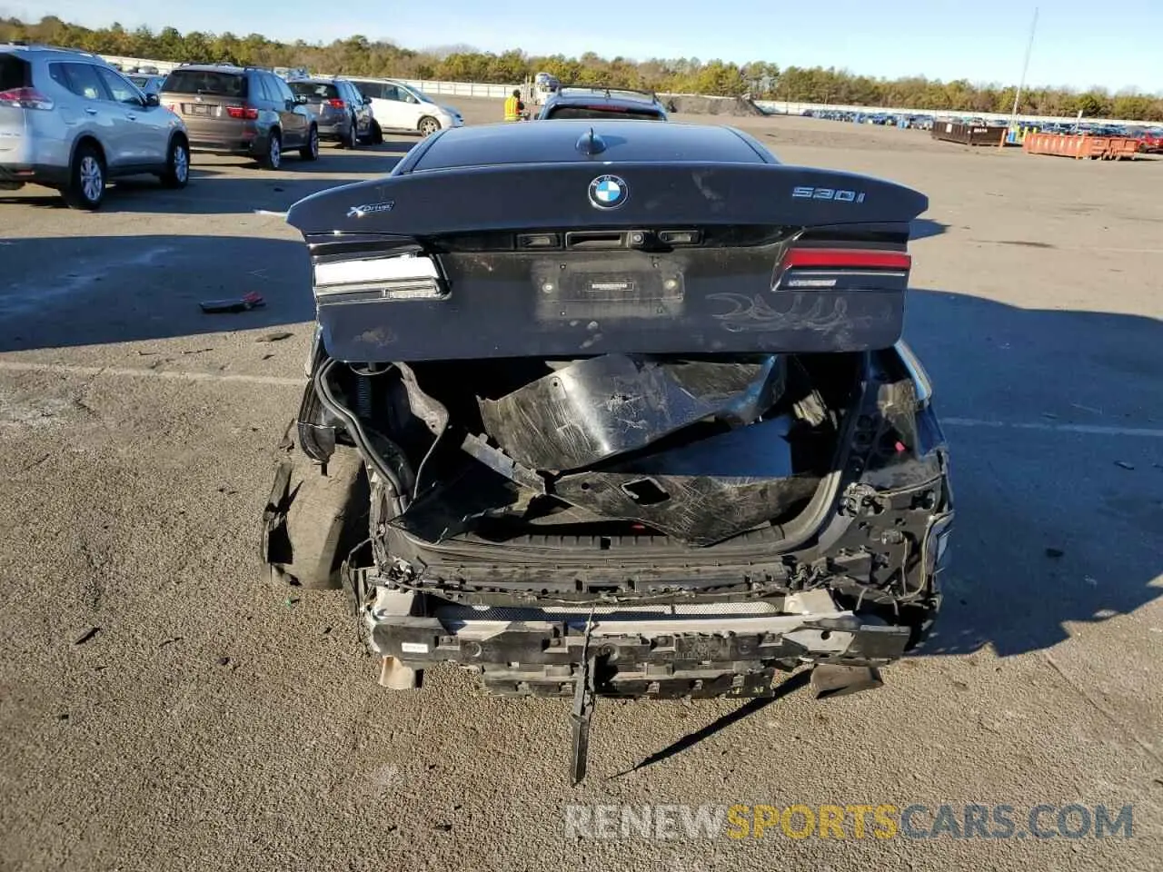 6 fotografías del automóvil dañado WBA13BJ08MWX02119 BMW 5 SERIES 2021