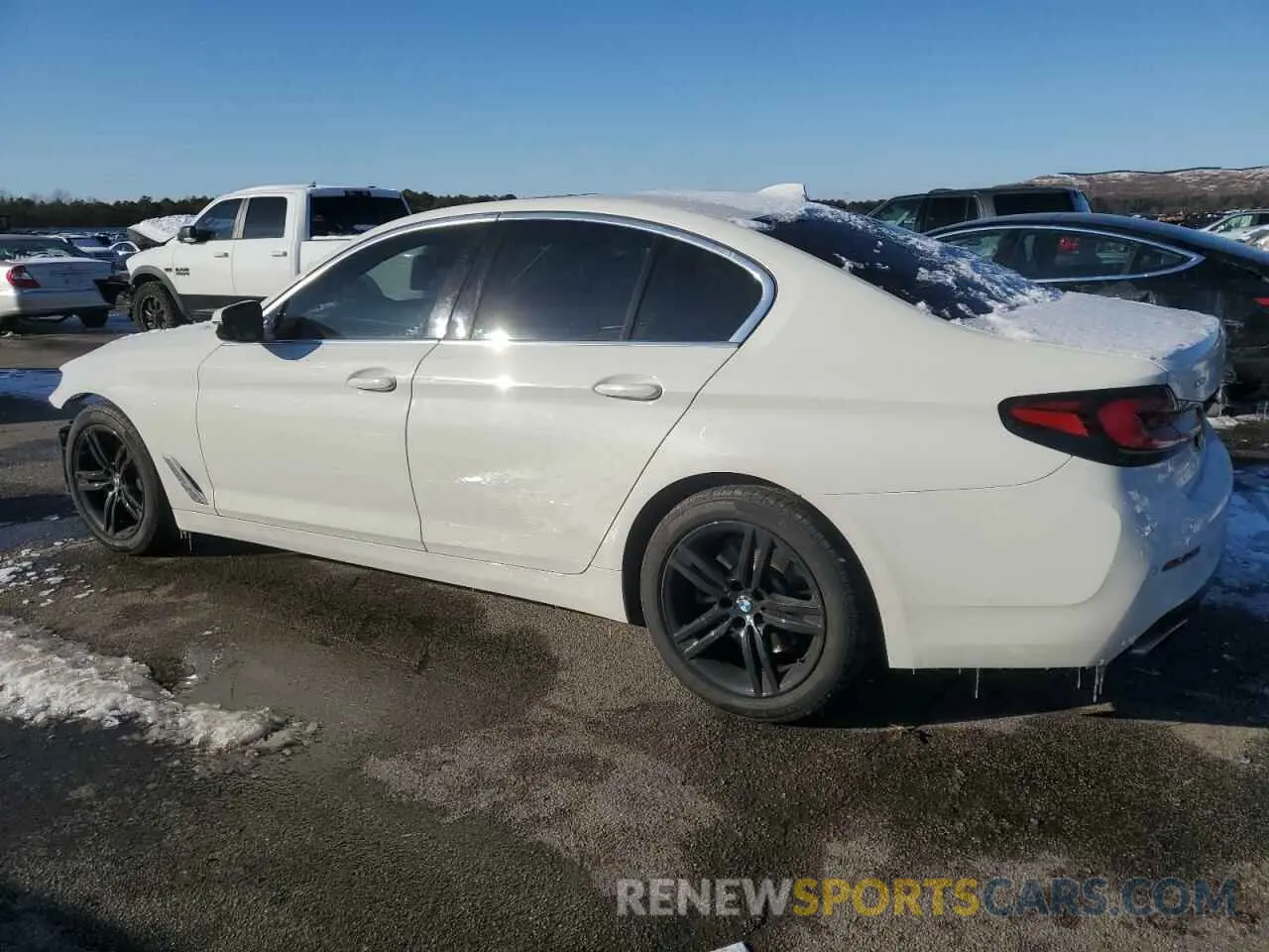 2 fotografías del automóvil dañado WBA13BJ08MWX09720 BMW 5 SERIES 2021