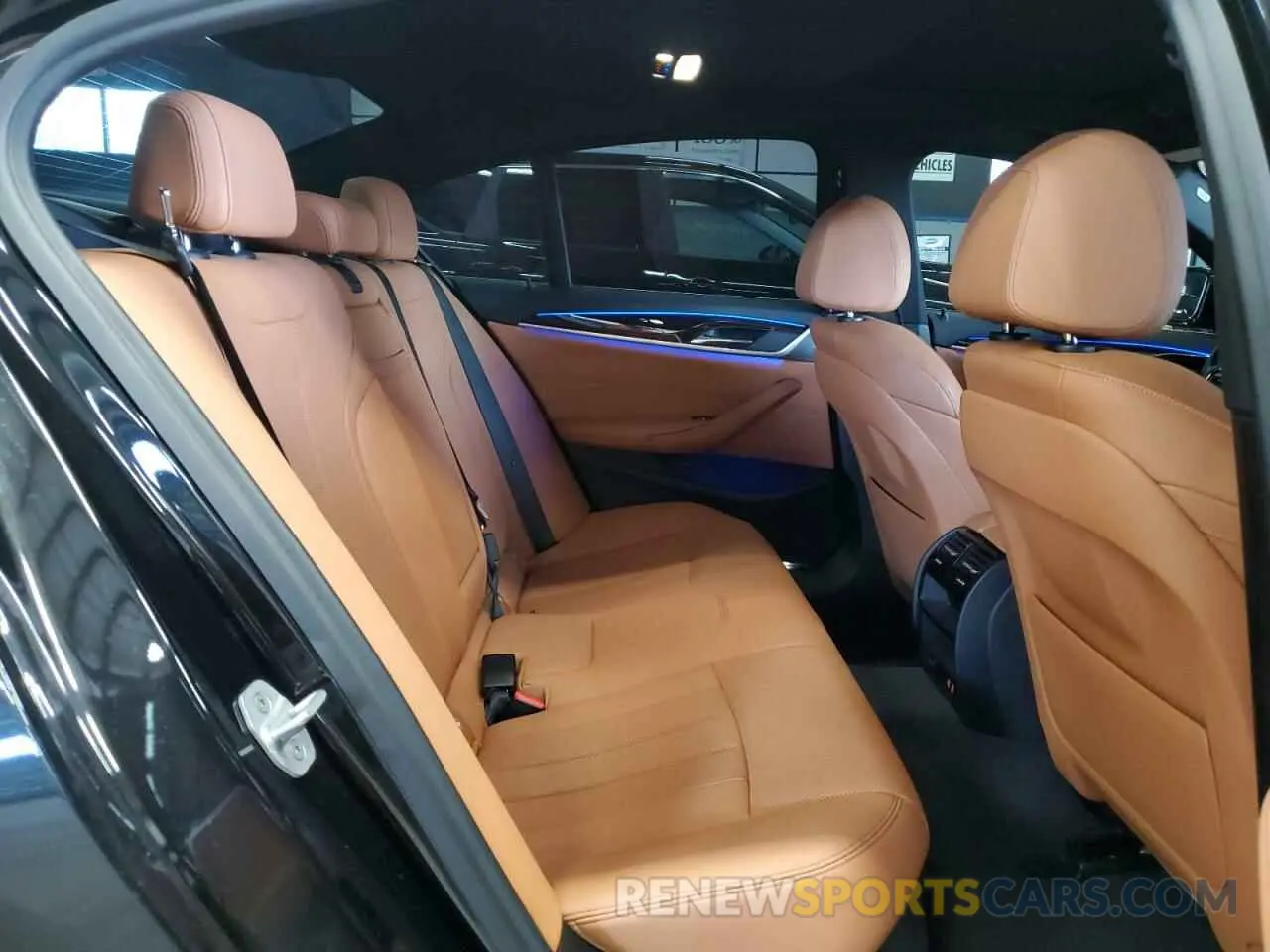 10 fotografías del automóvil dañado WBA13BJ09MWW98601 BMW 5 SERIES 2021