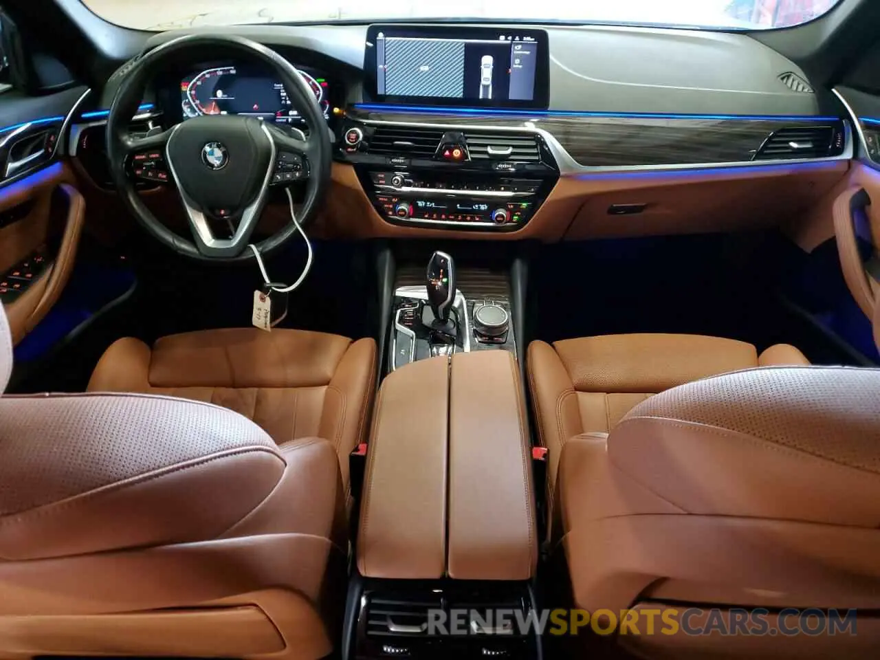 8 fotografías del automóvil dañado WBA13BJ09MWW98601 BMW 5 SERIES 2021