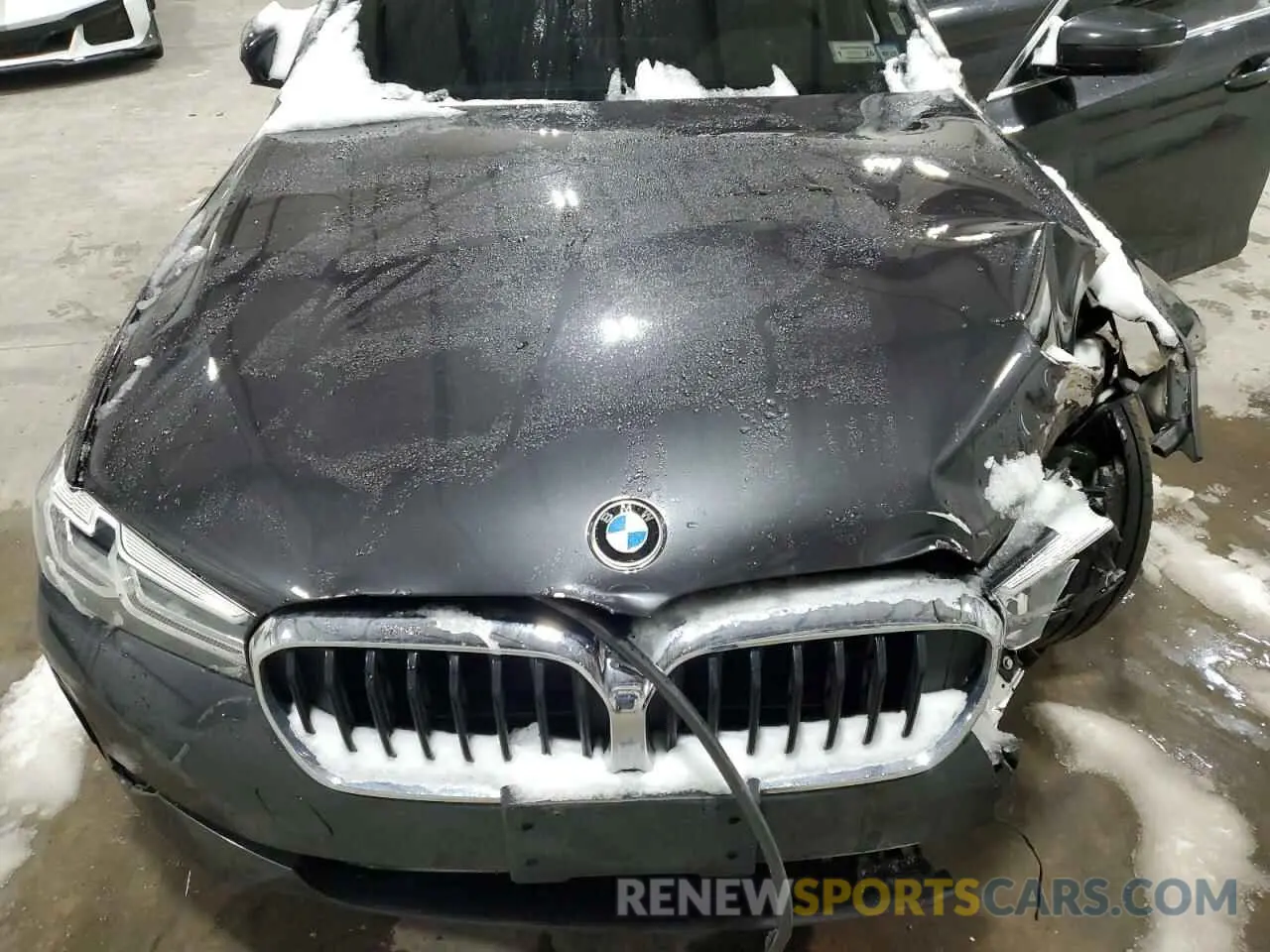 11 fotografías del automóvil dañado WBA13BJ0XMCG02446 BMW 5 SERIES 2021