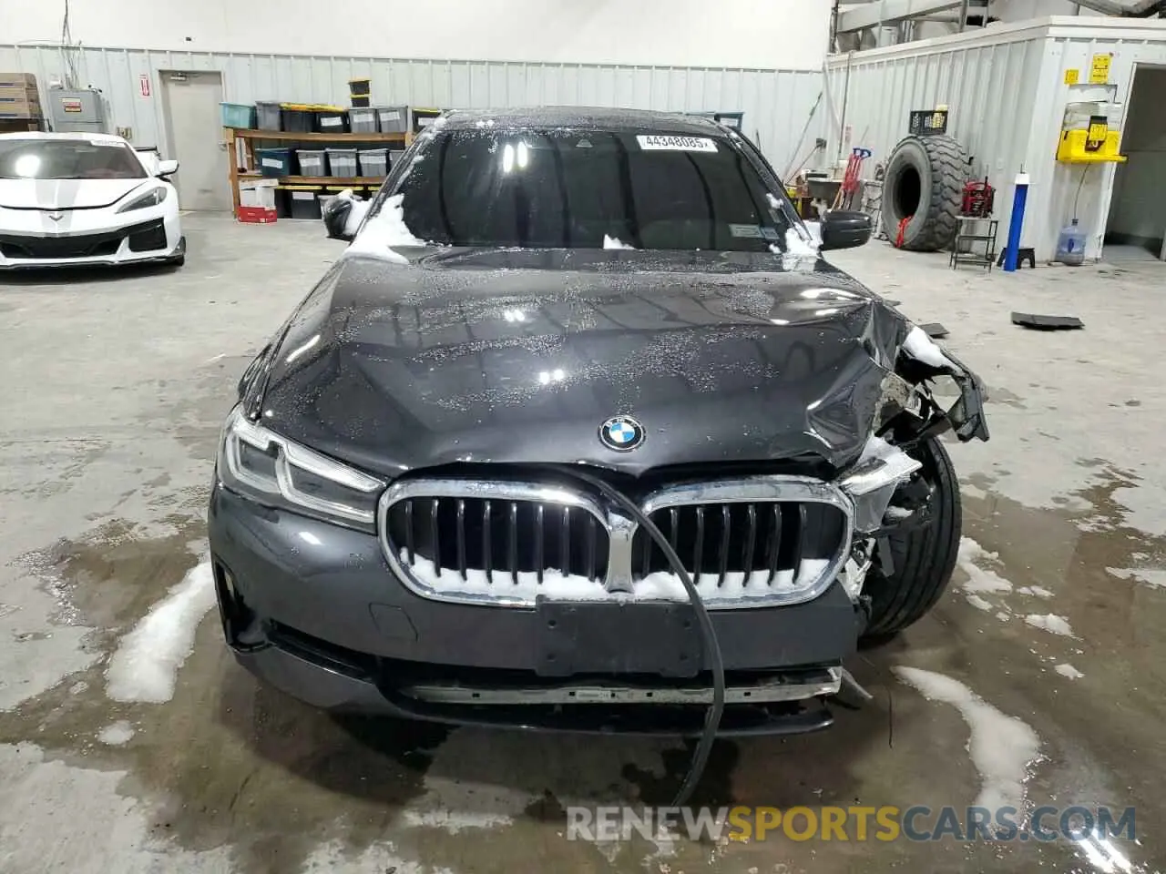 5 fotografías del automóvil dañado WBA13BJ0XMCG02446 BMW 5 SERIES 2021