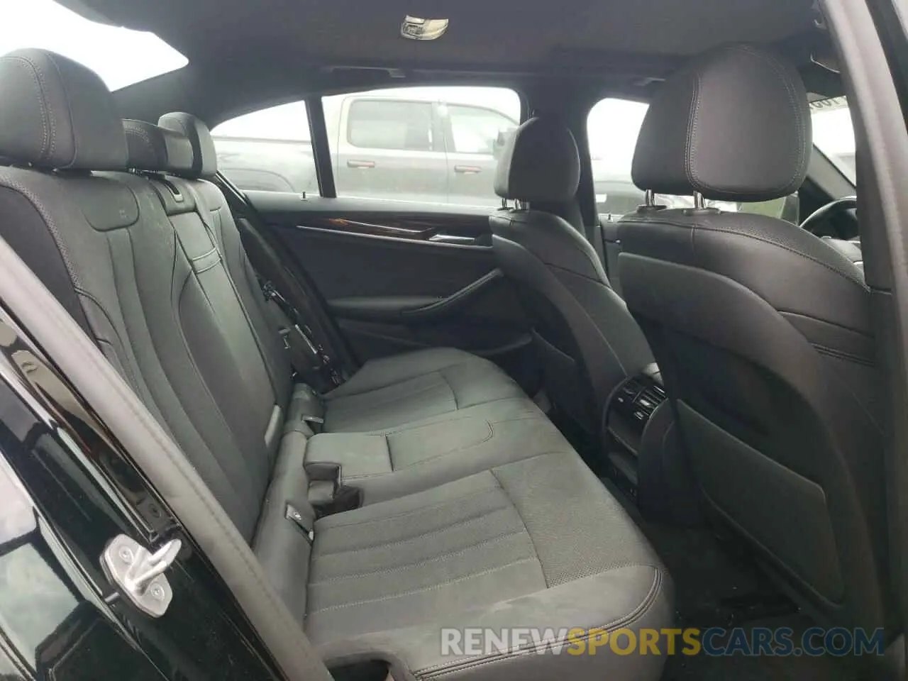 11 fotografías del automóvil dañado WBA13BJ0XMCG07338 BMW 5 SERIES 2021