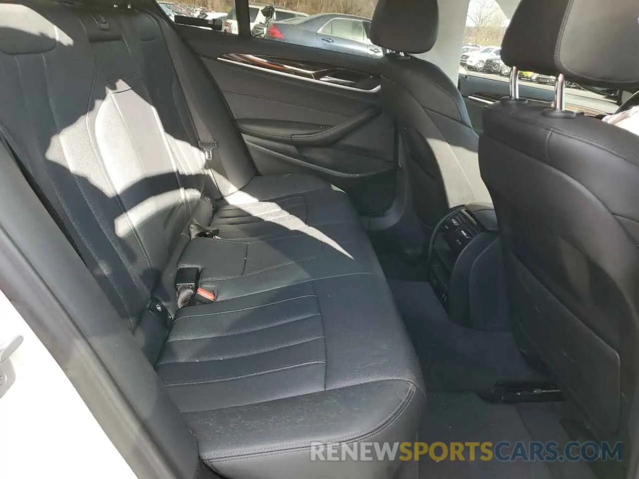 10 fotografías del automóvil dañado WBA13BJ0XMCG82315 BMW 5 SERIES 2021