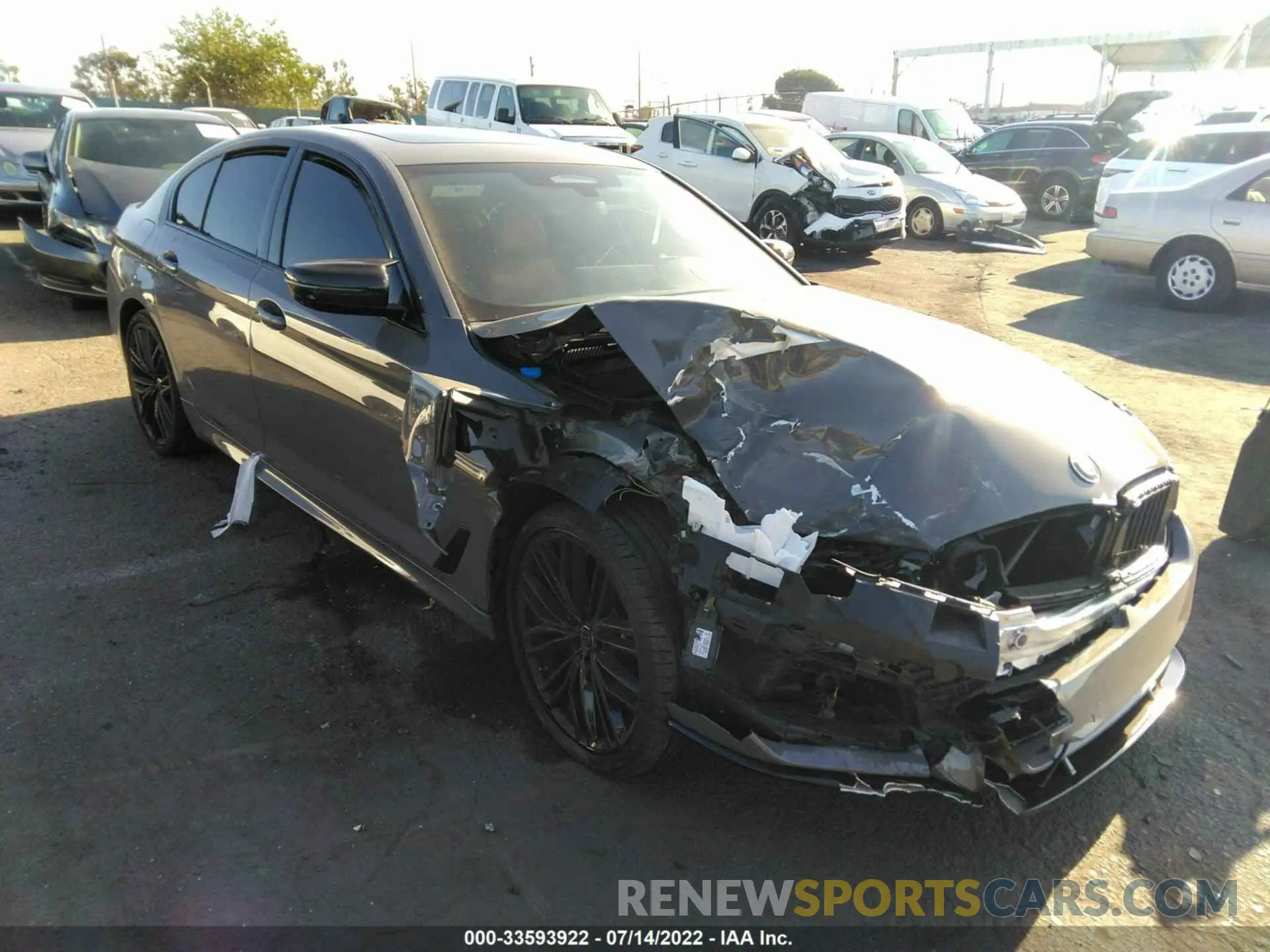 1 fotografías del automóvil dañado WBA13BK05MCG15314 BMW 5 SERIES 2021