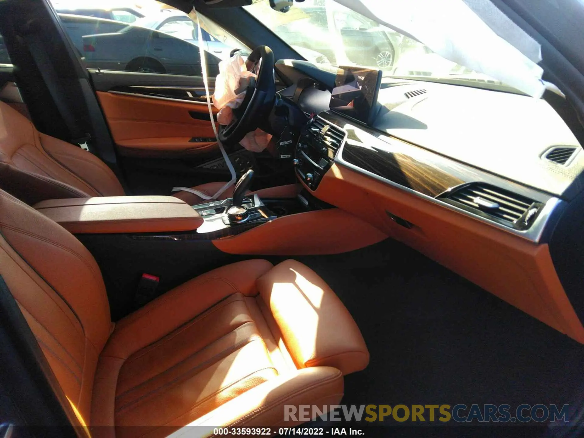 5 fotografías del automóvil dañado WBA13BK05MCG15314 BMW 5 SERIES 2021